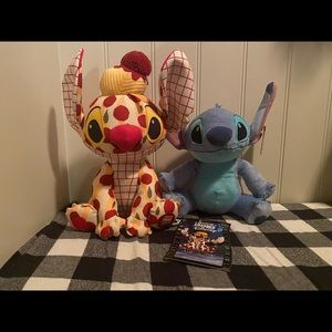 Stitch crashes Disney plush and pin set